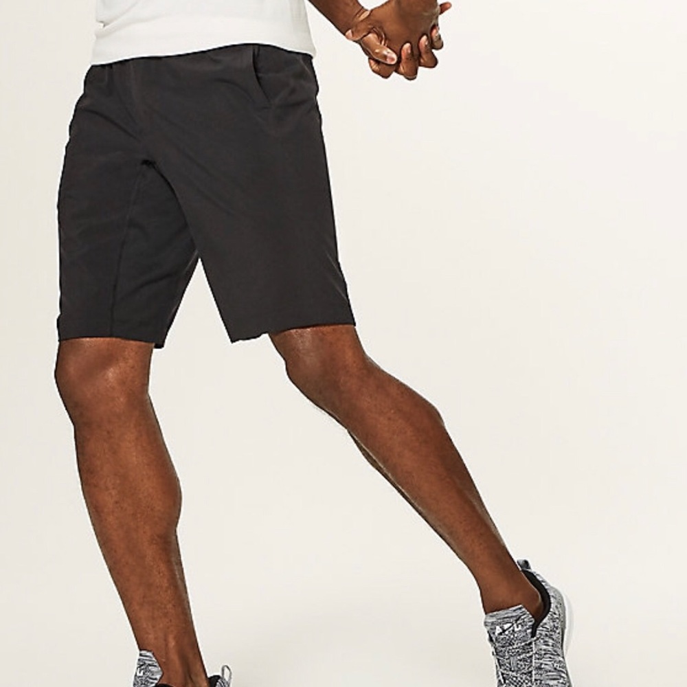 Men’s - Lululemon 11” T.H.E. Short - Linerless - M